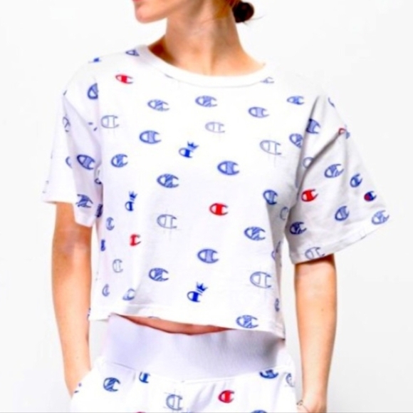 Champion Tops - Champion Graphic Logo Cropped T-shirt